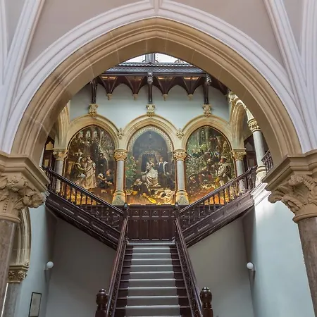 The Elizabeth Stone Cross Mansion *