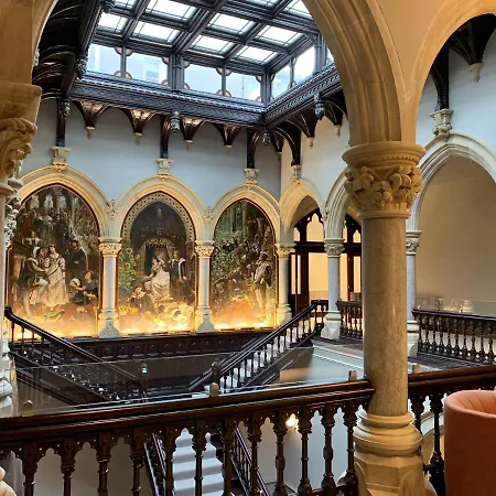 Daire The Elizabeth Stone Cross Mansion