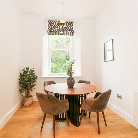 The Elizabeth Stone Cross Mansion *