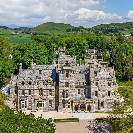The Elizabeth Stone Cross Mansion *